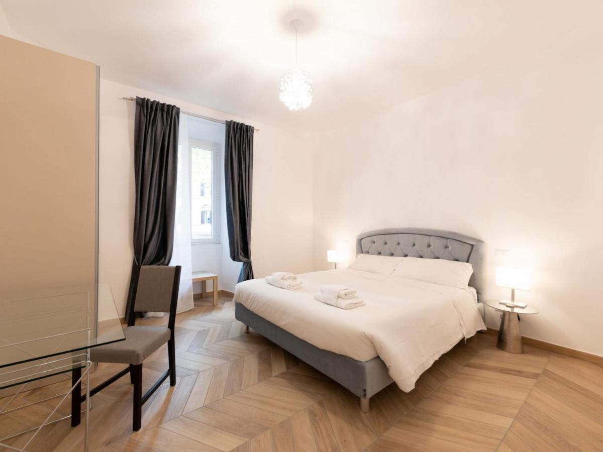 The Best Rent - Elegant Five-Bedrooms Apartment Near Colosseo Roma Exterior foto