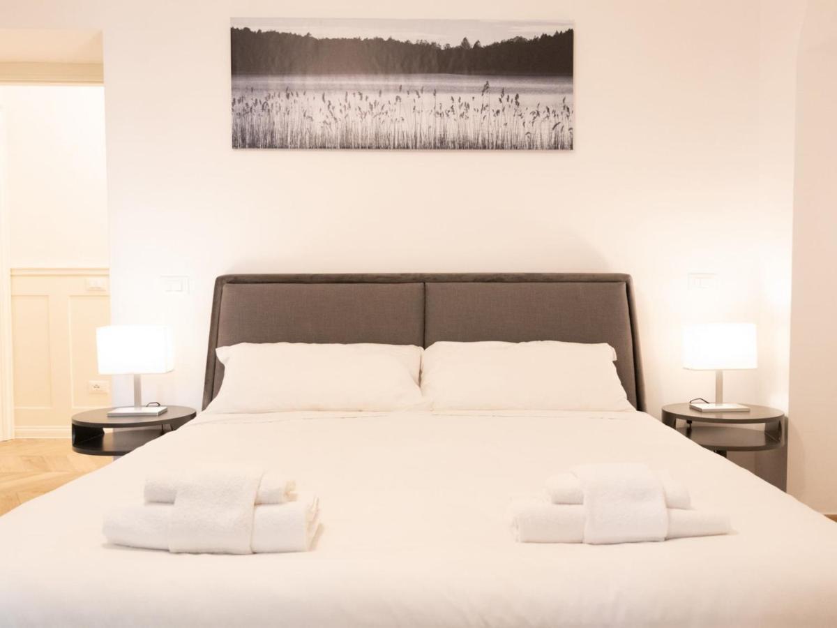 The Best Rent - Elegant Five-Bedrooms Apartment Near Colosseo Roma Exterior foto